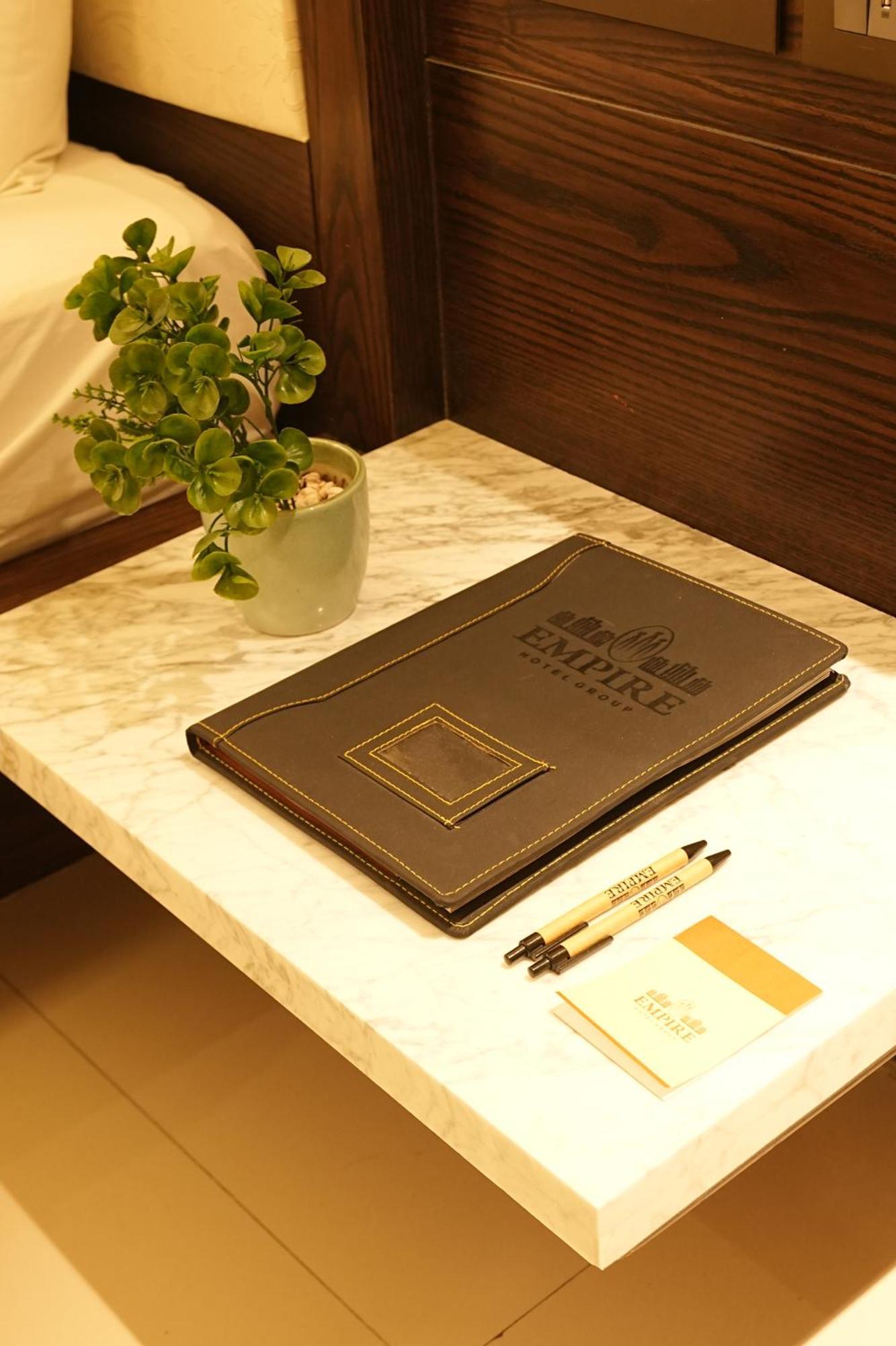 Empire Suites, Nowe Delhi Zewnętrze zdjęcie