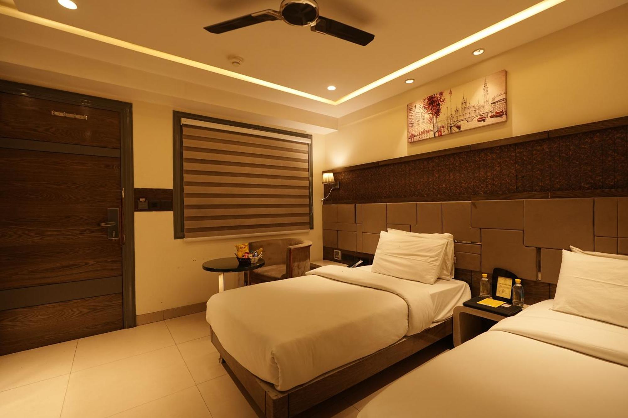 Empire Suites, Nowe Delhi Zewnętrze zdjęcie