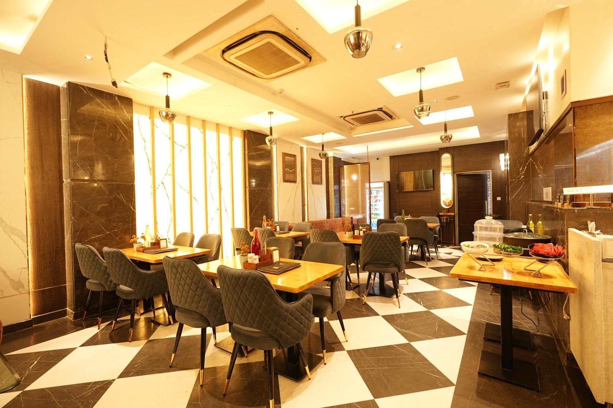 Empire Suites, Nowe Delhi Zewnętrze zdjęcie