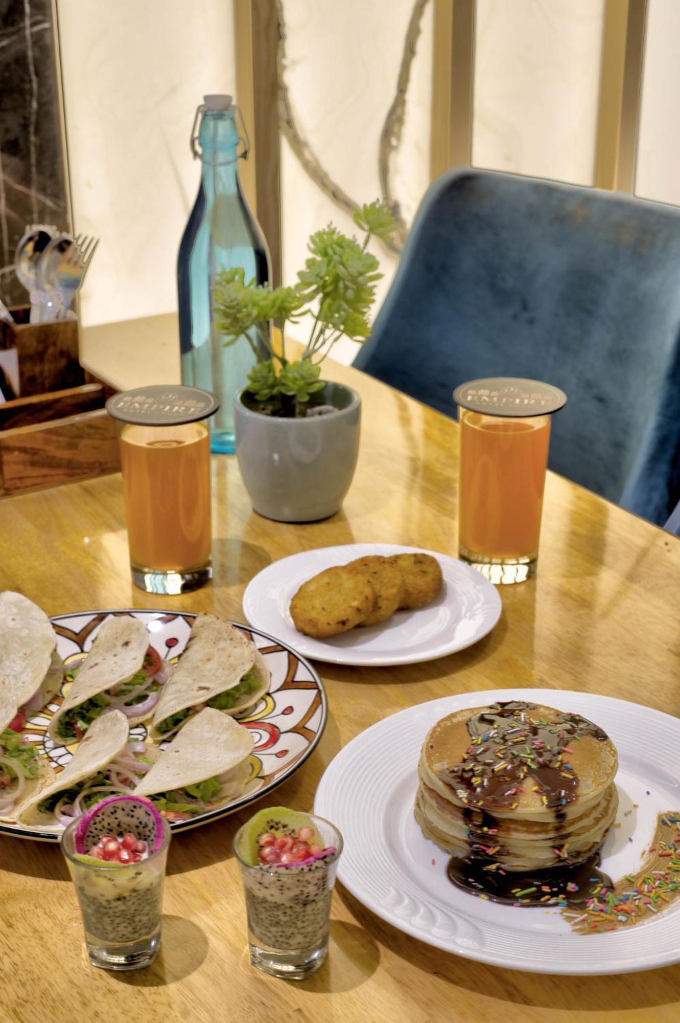 Empire Suites, Nowe Delhi Zewnętrze zdjęcie