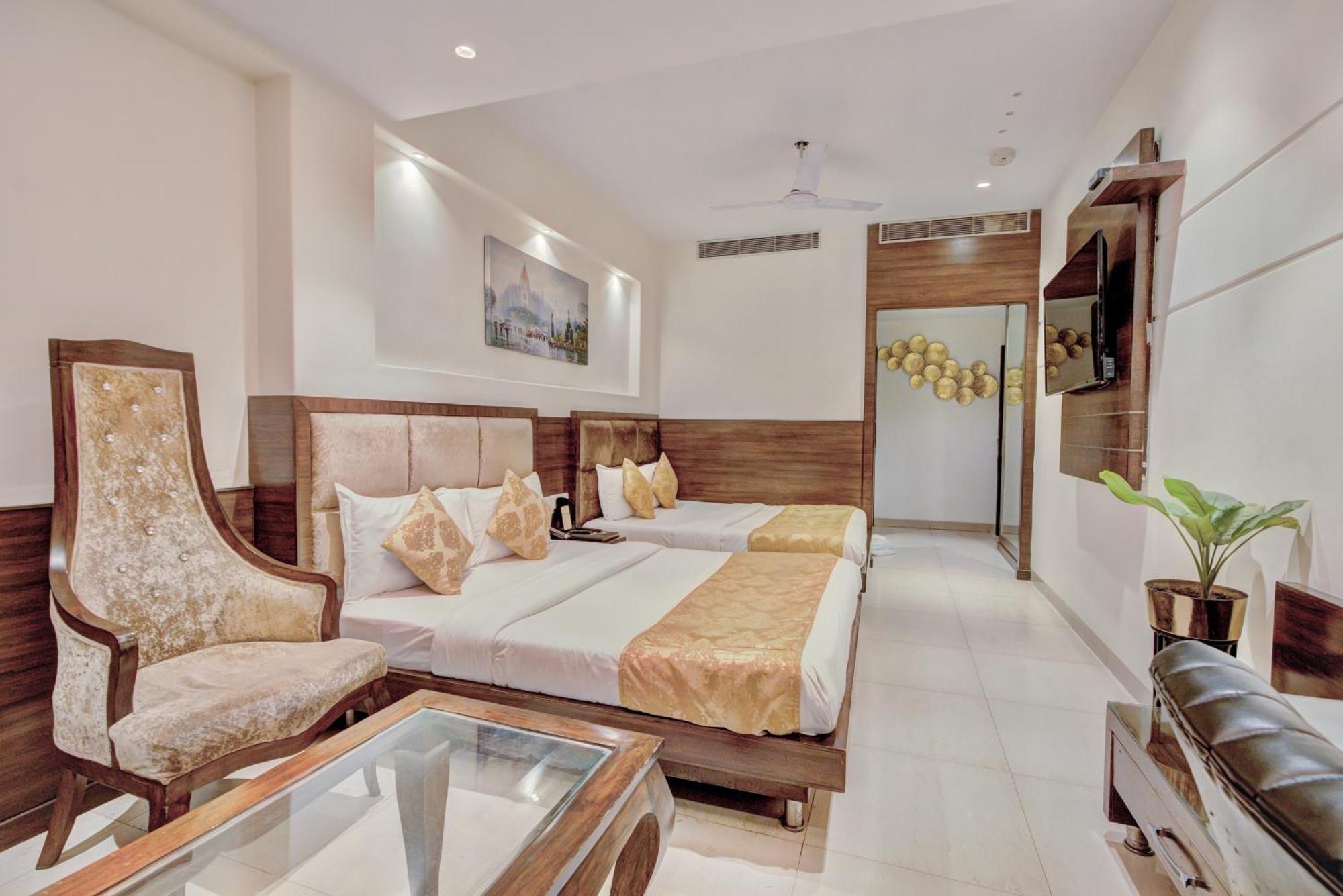 Empire Suites, Nowe Delhi Zewnętrze zdjęcie
