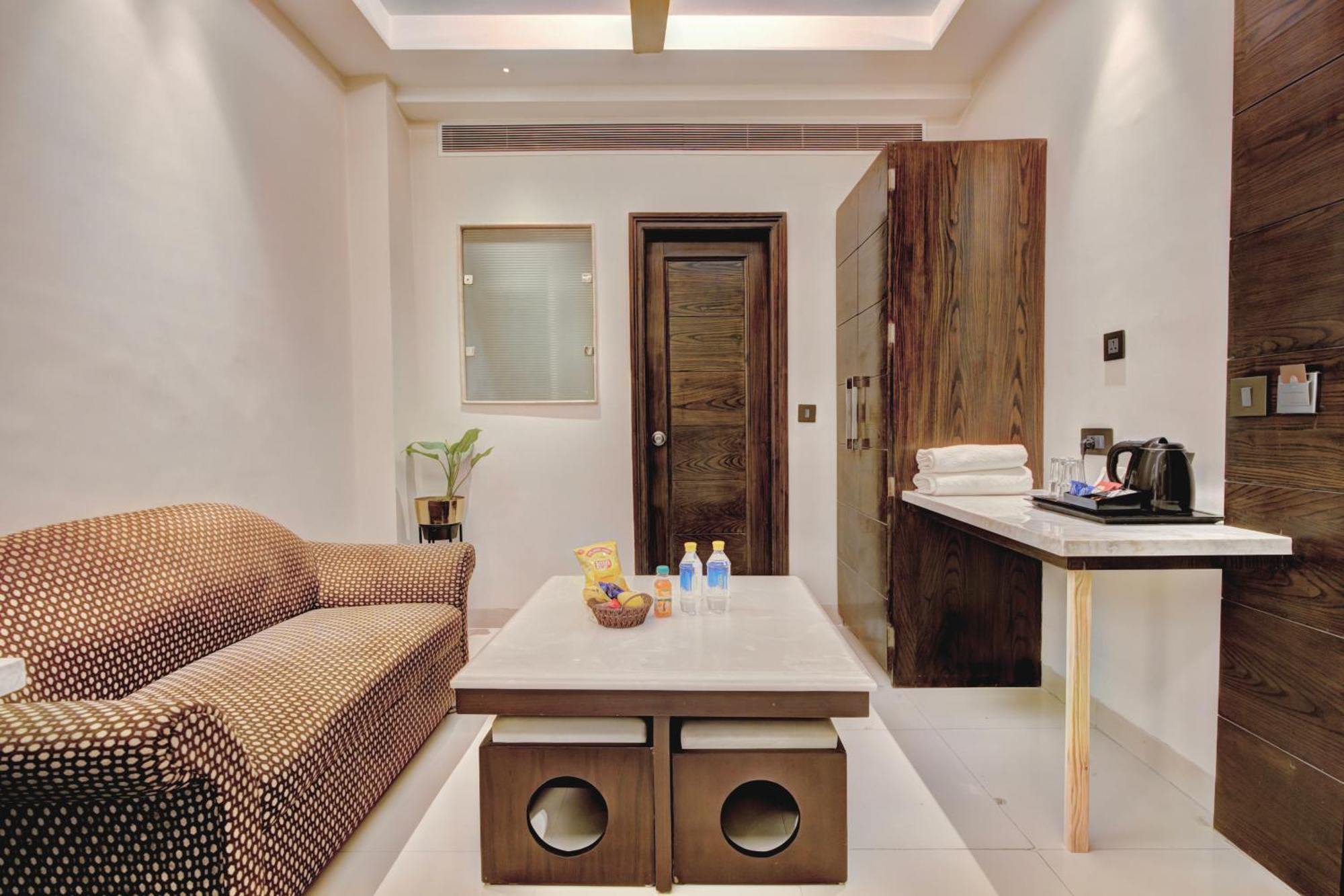 Empire Suites, Nowe Delhi Zewnętrze zdjęcie