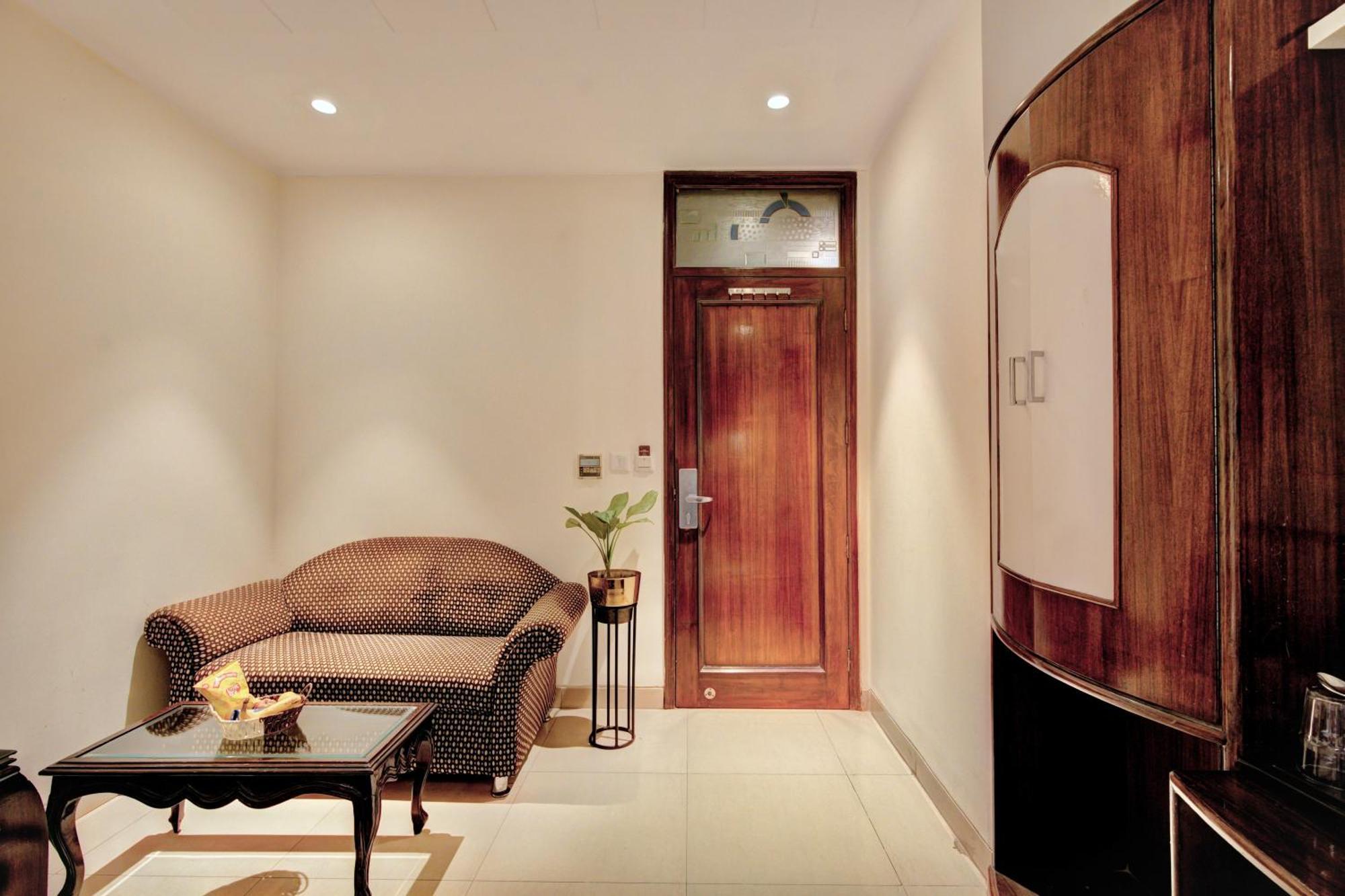 Empire Suites, Nowe Delhi Zewnętrze zdjęcie